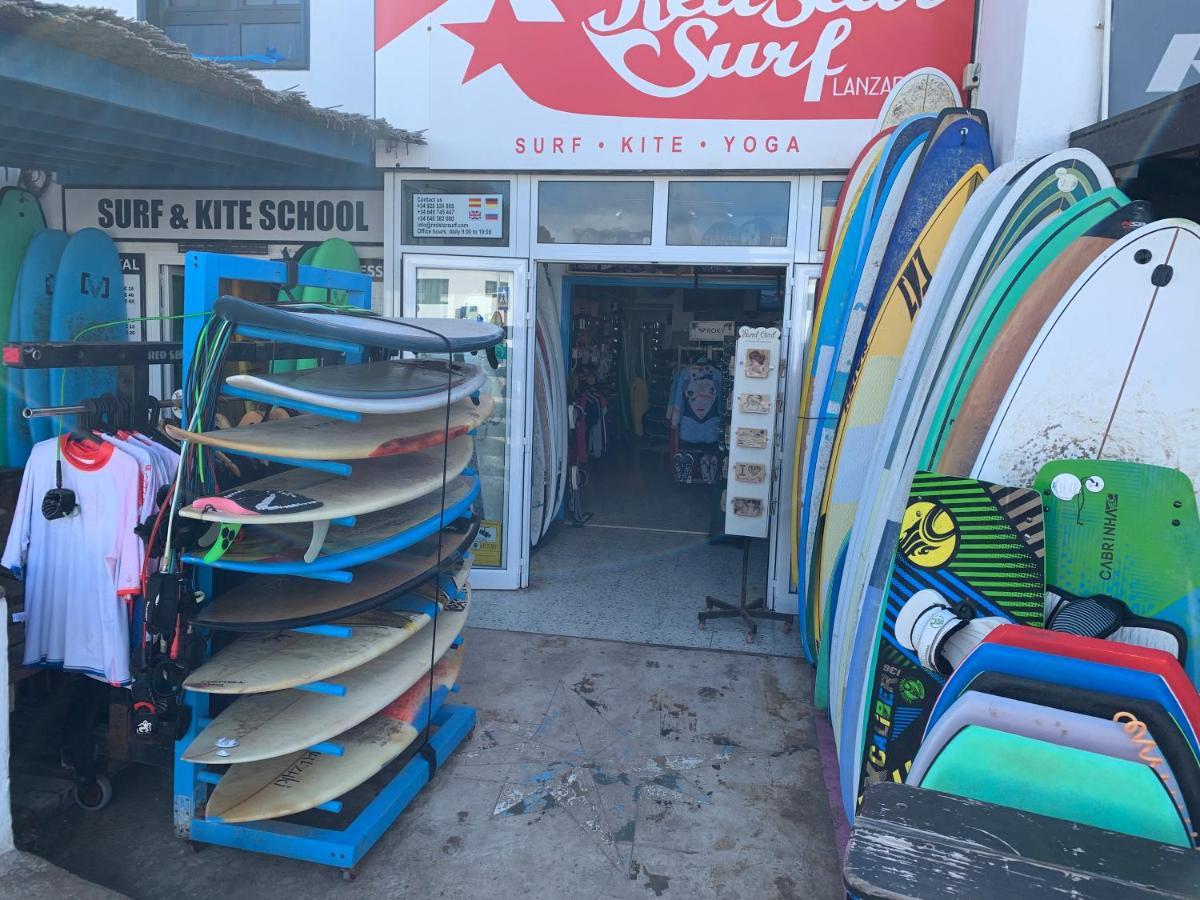 Red Star Surf & Yoga Camp Lanzarote Famara Exterior photo