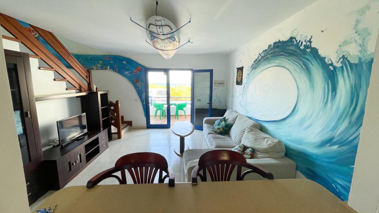 Red Star Surf & Yoga Camp Lanzarote Famara Exterior photo