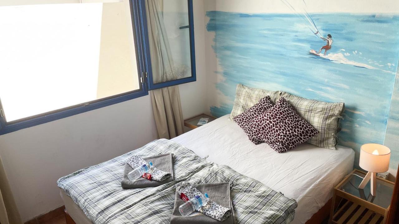 Red Star Surf & Yoga Camp Lanzarote Famara Exterior photo