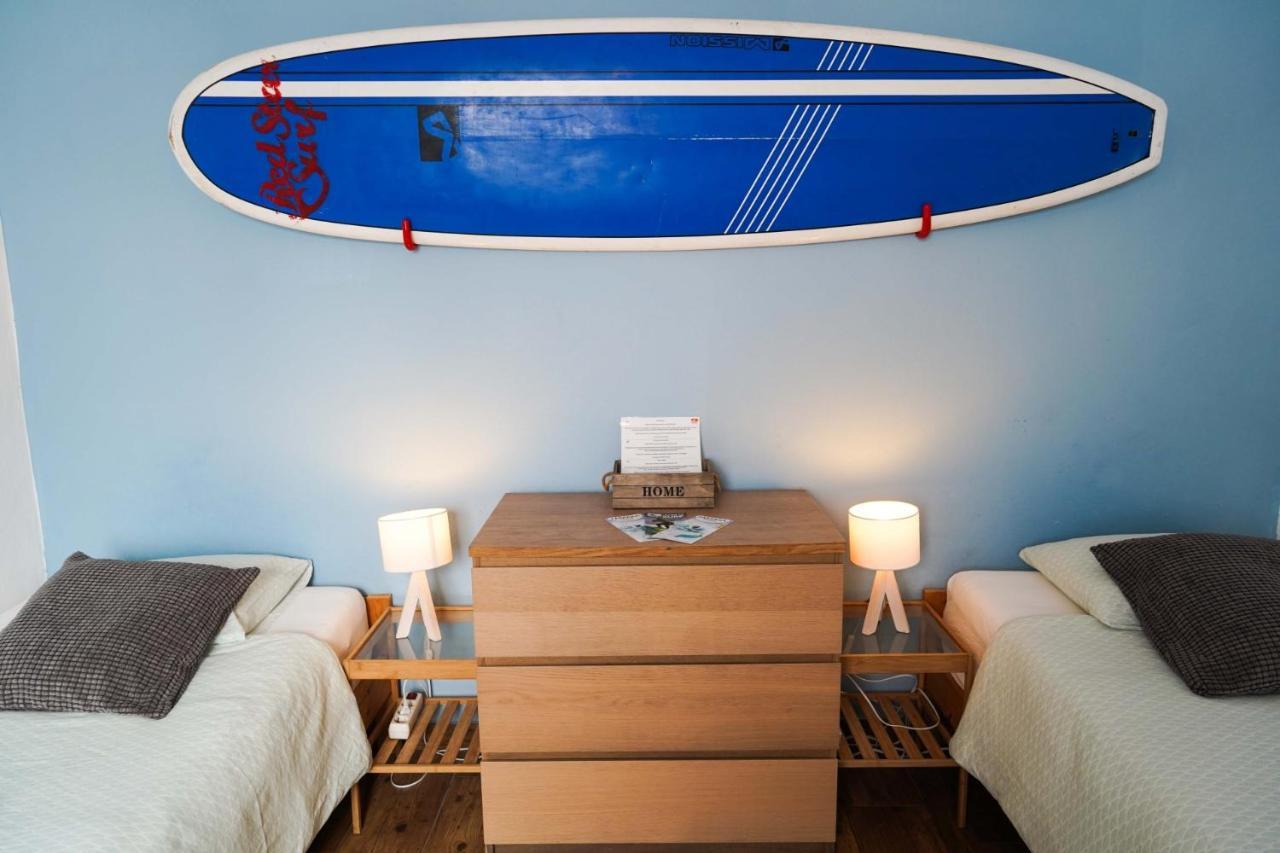 Red Star Surf & Yoga Camp Lanzarote Famara Exterior photo
