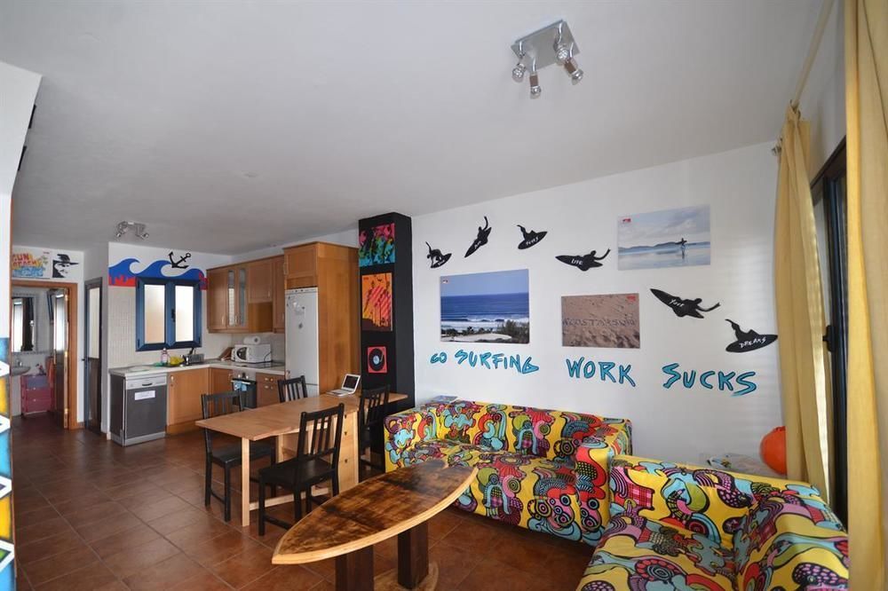 Red Star Surf & Yoga Camp Lanzarote Famara Exterior photo